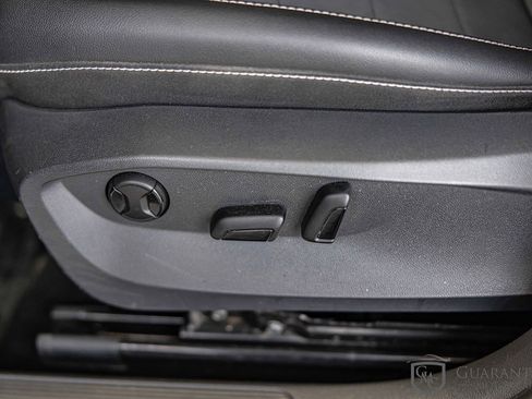 Used 2022 Volkswagen Taos SE image 21