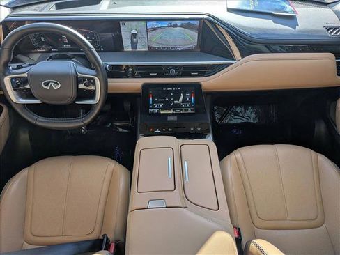 Used 2025 INFINITI QX80 Sensory image 18