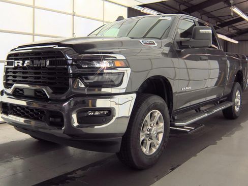 Used 2025 RAM 2500 Big Horn AWD/4WD image 2