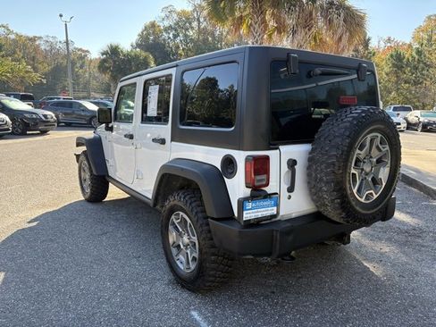 Used 2016 Jeep Wrangler Unlimited Rubicon w/ Connectivity Group image 3