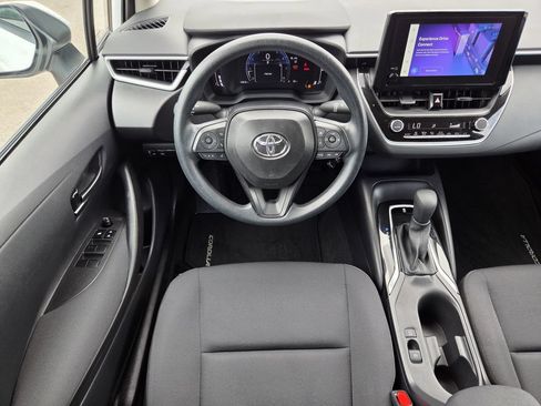 Used 2026 Toyota Corolla LE FWD image 13