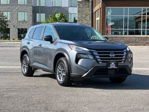 Used 2024 Nissan Rogue S AWD/4WD image 1