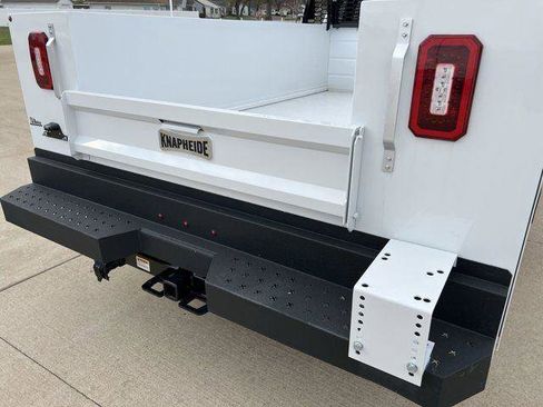 New 2024 RAM 3500 Tradesman w/ Chrome Appearance Group AWD/4WD image 5