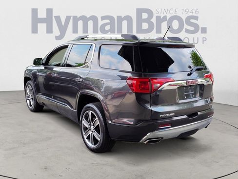 Used 2017 GMC Acadia Denali w/ Technology Package AWD/4WD image 5