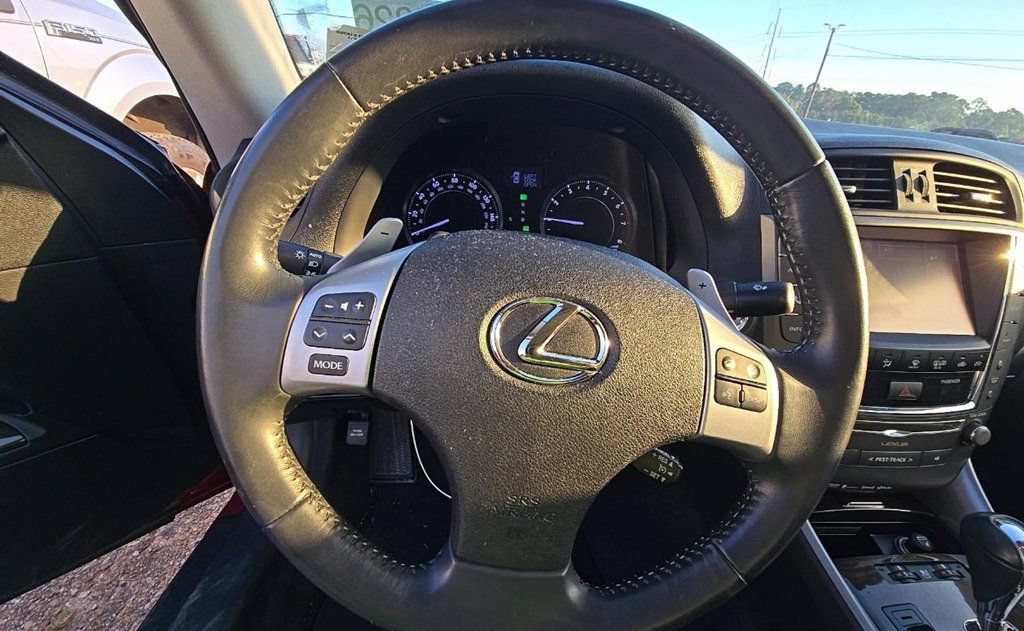 Used 2013 Lexus IS 250C w/ Luxury Pkg RWD image 8