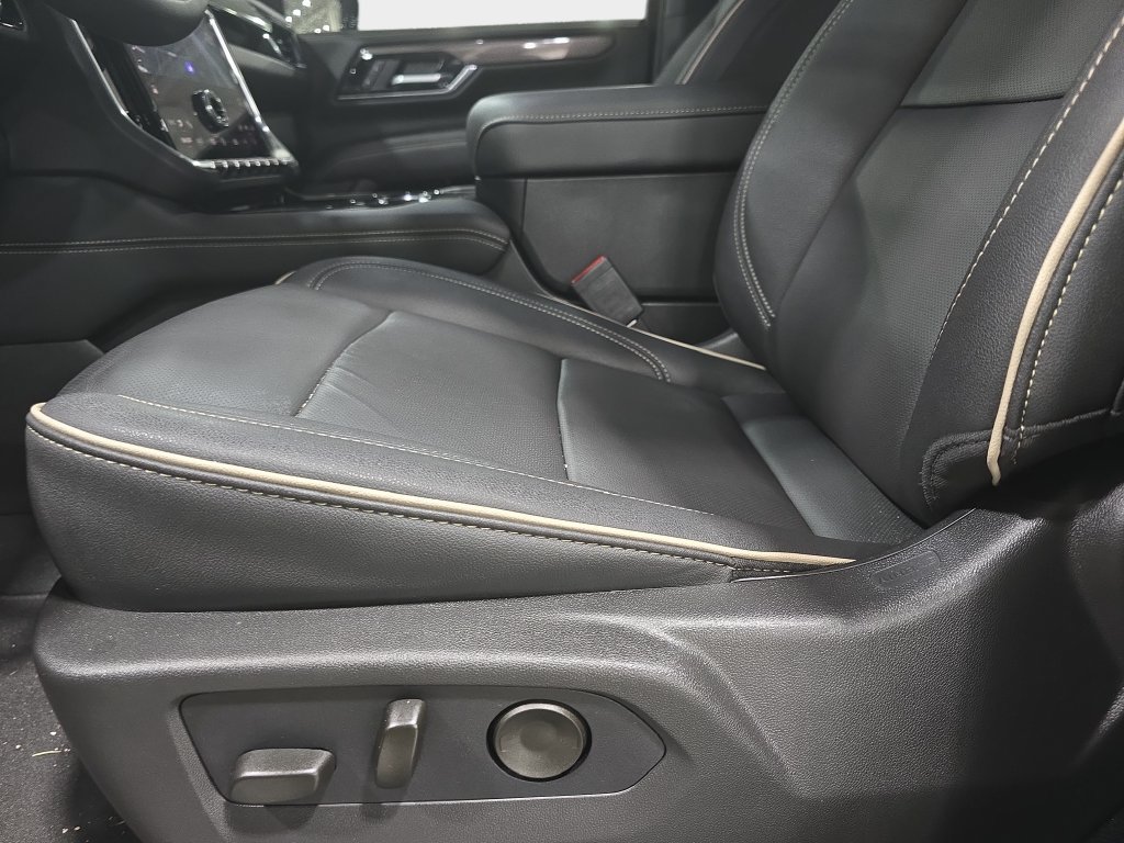 Used 2026 GMC Yukon Elevation RWD image 22