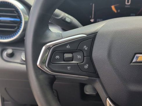 Used 2025 Chevrolet Trax LT w/ LT Convenience Package FWD image 20