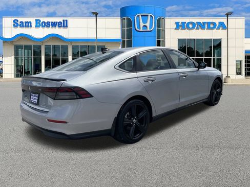 Used 2024 Honda Accord Sport image 4