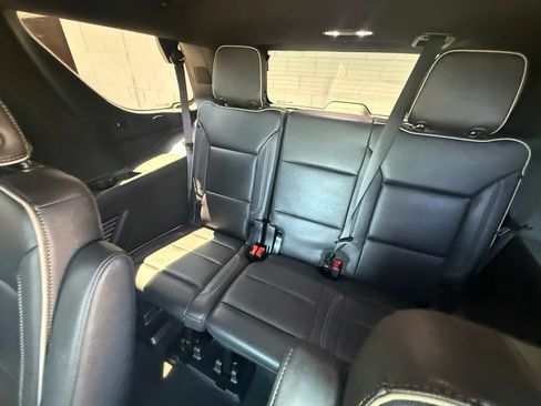 Used 2024 Chevrolet Tahoe Premier AWD/4WD image 33