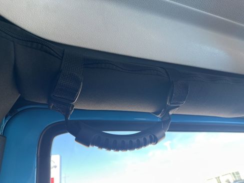Used 2018 Jeep Wrangler Unlimited Rubicon w/ Cold Weather Group AWD/4WD image 68