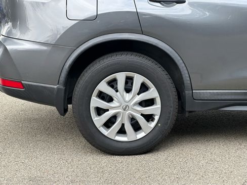 Used 2018 Nissan Rogue S AWD/4WD image 23