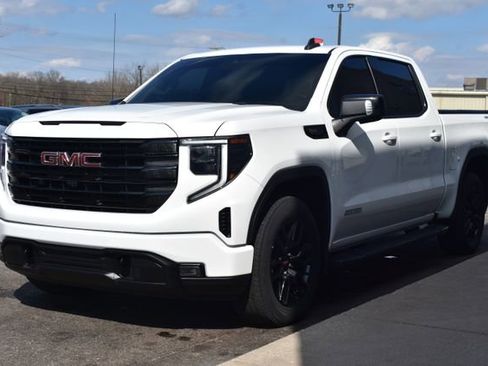 Used 2022 GMC Sierra 1500 Elevation w/ Elevation Premium Package image 15