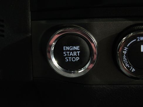 Used 2022 Toyota Tacoma TRD Sport image 19