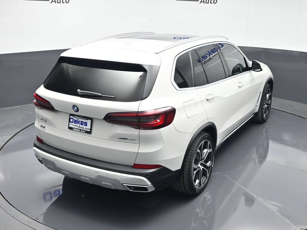 Used 2022 BMW X5 xDrive40i w/ Executive Package AWD/4WD image 52