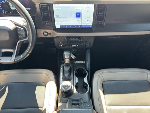 Used 2022 Ford Bronco Wildtrak AWD/4WD image 10