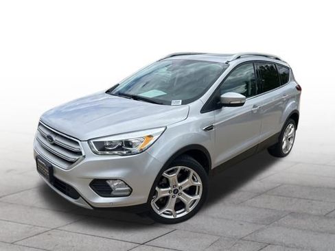 Used 2019 Ford Escape Titanium AWD/4WD image 3