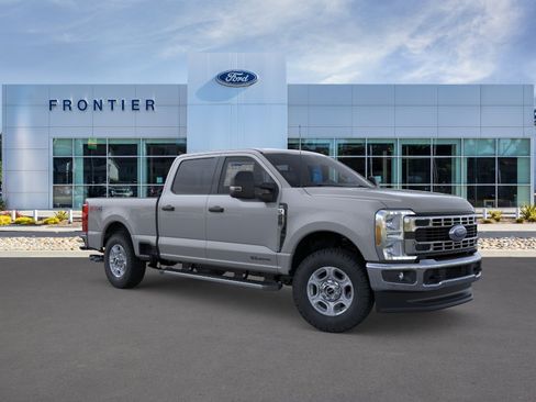 New 2026 Ford F250 XLT w/ FX4 Off-Road Package AWD/4WD image 32