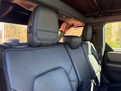 Used 2023 Ford Bronco Badlands AWD/4WD image 26