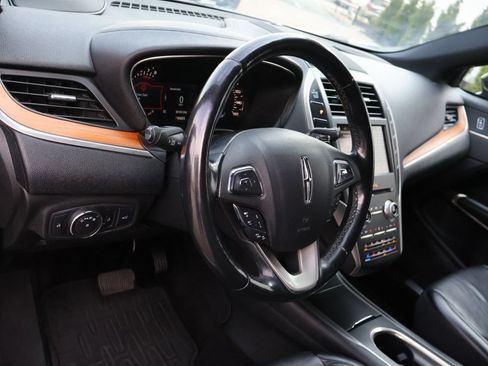 Used 2017 Lincoln MKC Reserve FWD image 17