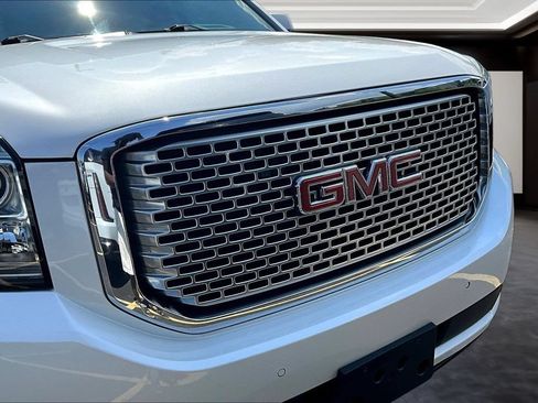 Used 2017 GMC Yukon Denali w/ Open Road Package AWD/4WD image 34