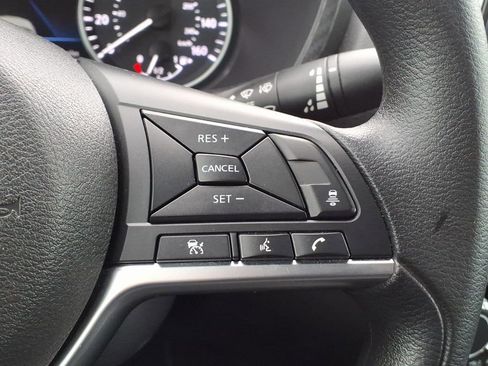 Used 2024 Nissan Sentra SV FWD image 27