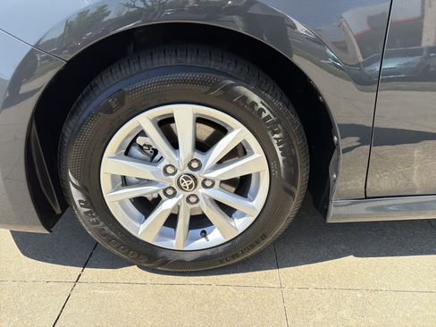 Used 2026 Toyota Camry LE w/ Convenience Package image 11