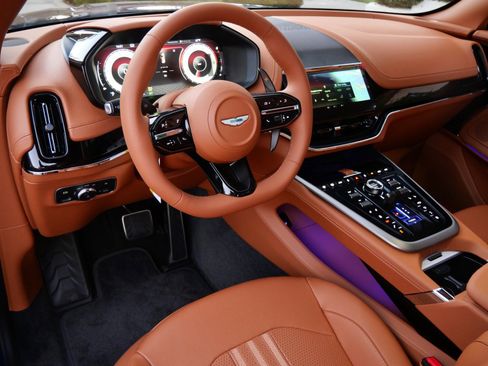 New 2026 Aston Martin DBX 707 image 3