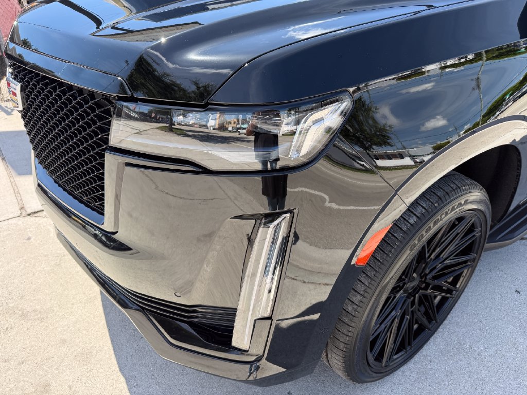 Used 2022 Cadillac Escalade ESV Sport RWD image 23