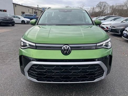 New 2026 Volkswagen Taos SEL image 3