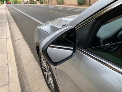 Used 2020 Ford Escape Titanium w/ Titanium Premium Package 2.0 image 19