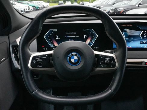 Used 2024 BMW iX xDrive50 w/ Sport Package AWD/4WD image 16