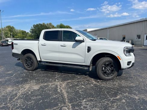 Used 2026 Ford Ranger Lariat w/ FX4 Off-Road Package AWD/4WD image 2