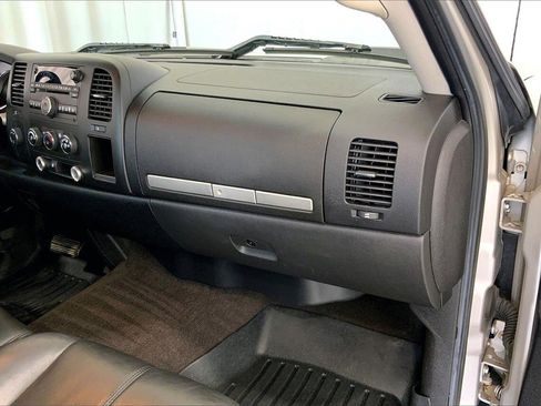 Used 2009 Chevrolet Silverado 2500 LT w/ Suspension Package, Off-Road image 16