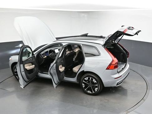 New 2026 Volvo XC60 B5 Plus w/ Protection Package Premier AWD/4WD image 51