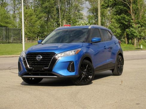 Used 2021 Nissan Kicks SV FWD image 3