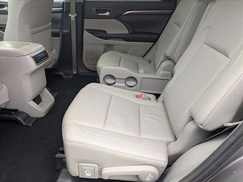 Used 2016 Toyota Highlander Limited AWD/4WD image 21