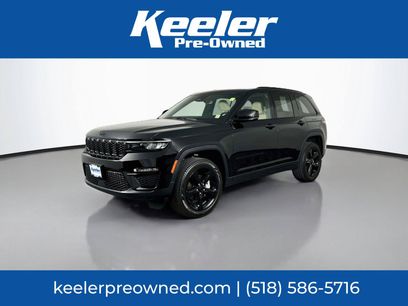 Used 2023 Jeep Grand Cherokee Limited w/ Black Appearance Package