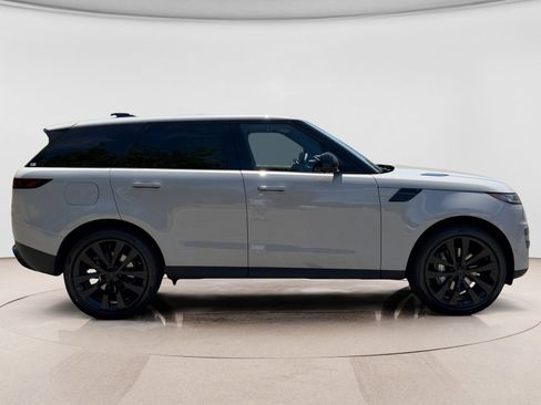 New 2026 Land Rover Range Rover Sport SE AWD/4WD image 6
