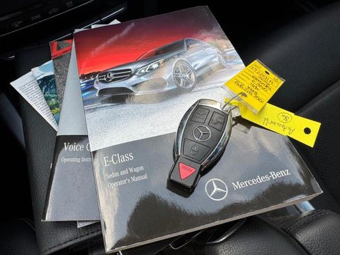 Used 2016 Mercedes-Benz E 350 4MATIC Sedan image 18