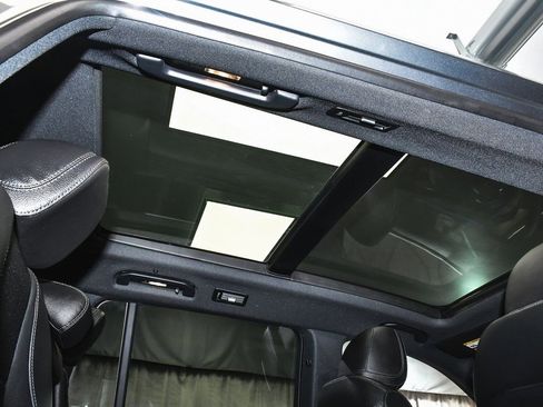 Used 2025 Mercedes-Benz GLS 450 4MATIC image 55