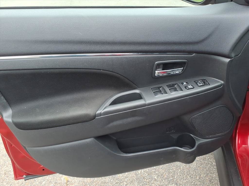 Used 2024 Mitsubishi Outlander Sport SE AWD/4WD image 22