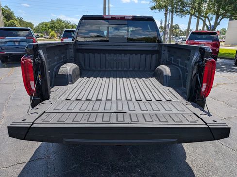 New 2026 GMC Sierra 1500 AT4 w/ AT4 Premium Package AWD/4WD image 18