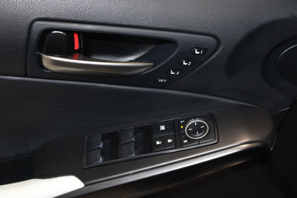 Used 2023 Lexus IS 350 F Sport w/ Memory Package AWD/4WD image 6