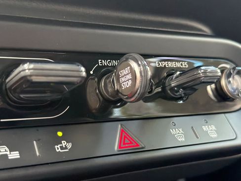 Used 2025 MINI Cooper S FWD image 22
