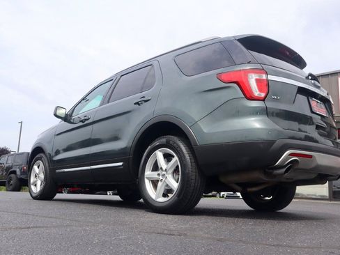 Used 2016 Ford Explorer XLT w/ Equipment Group 202A AWD/4WD image 16
