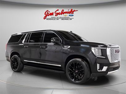 Used 2022 GMC Yukon XL SLT w/ SLT Luxury Package