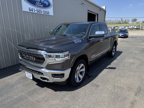 Used 2019 RAM 1500 Limited AWD/4WD image 2