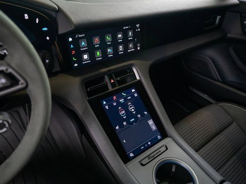 New 2025 Porsche Taycan image 26