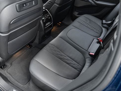 Used 2022 BMW X6 M50i w/ Executive Package AWD/4WD image 23