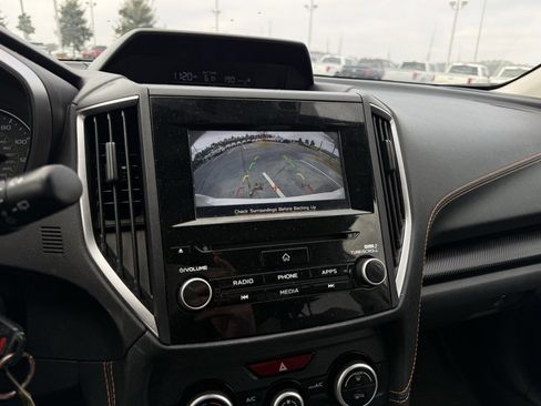 Used 2023 Subaru Crosstrek 2.0i Premium image 18